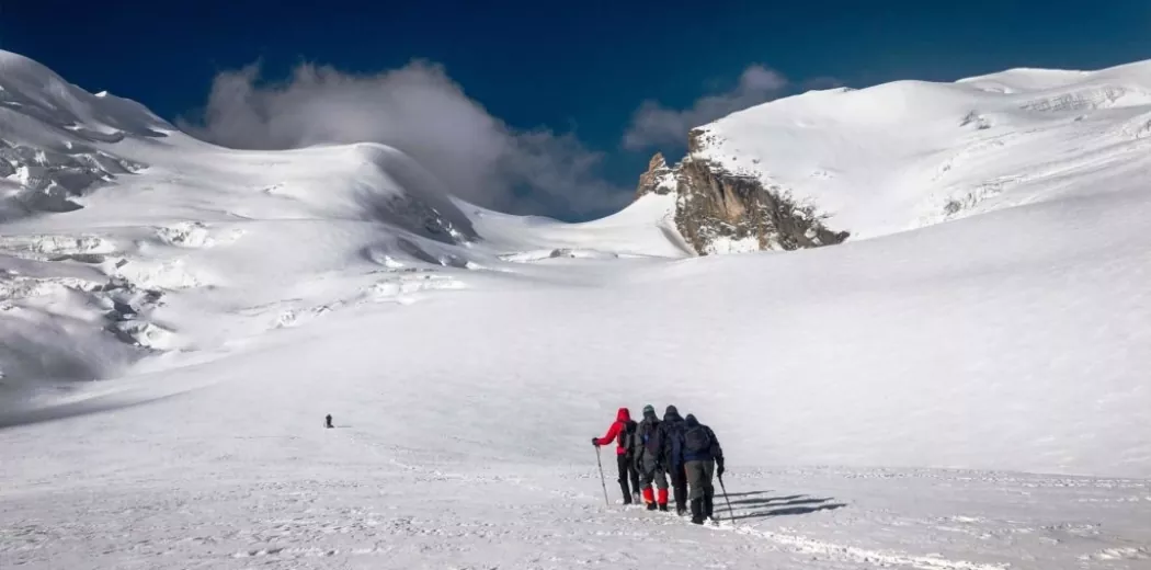 Approaching Auden's col. Auden's Col - Mayali Pass - Patangini Dhar (3 Passes Trek)