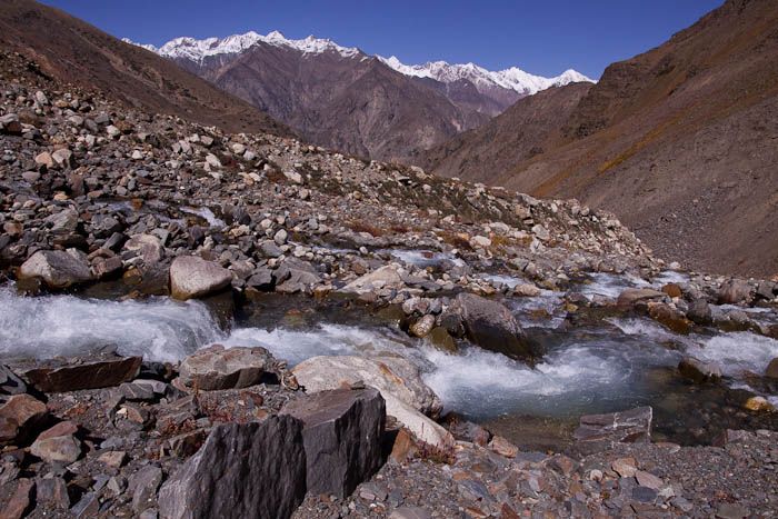 Lalanti stream , enroute Charang - La