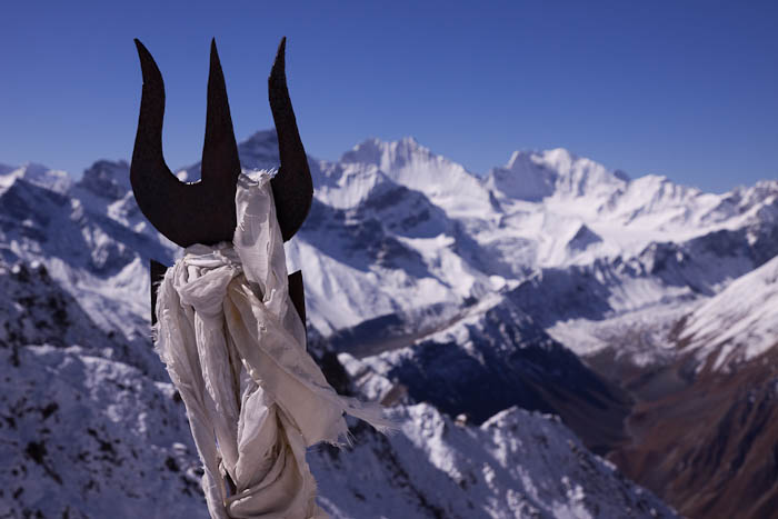 View from the 5,266 m (17,275 ft) Charang La