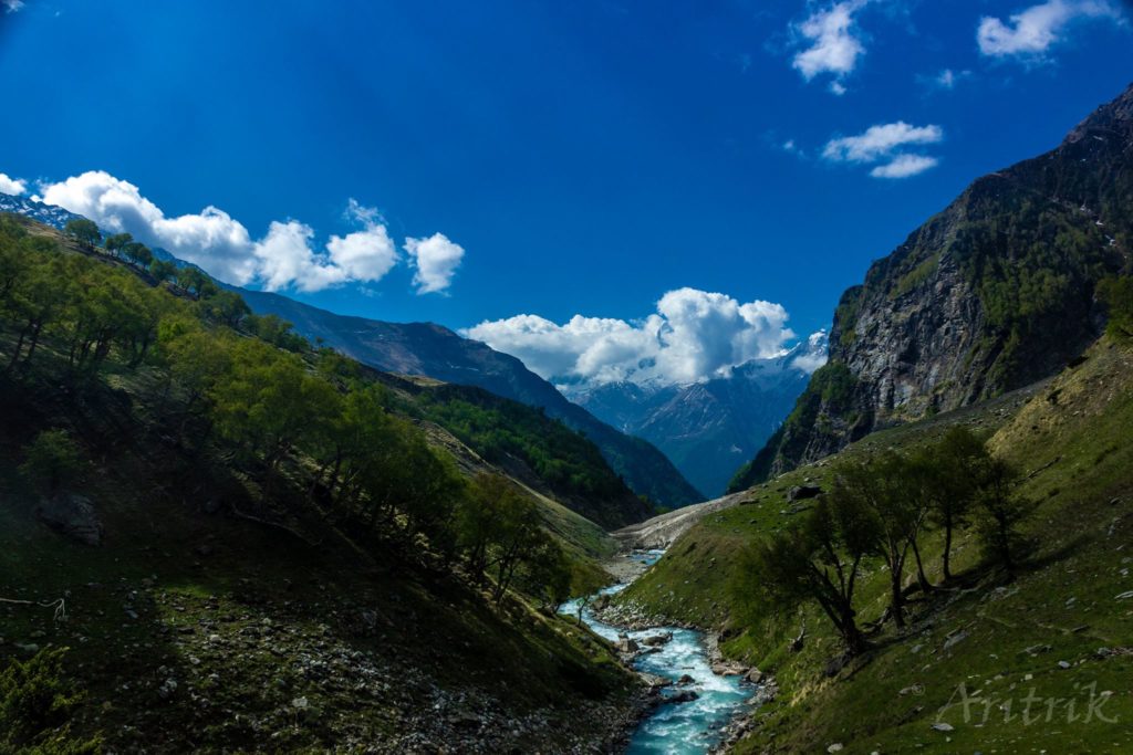 Jalandhari gad valley , Harsil , Uttrakhand (Lamkhaga pass trek - May 2016)