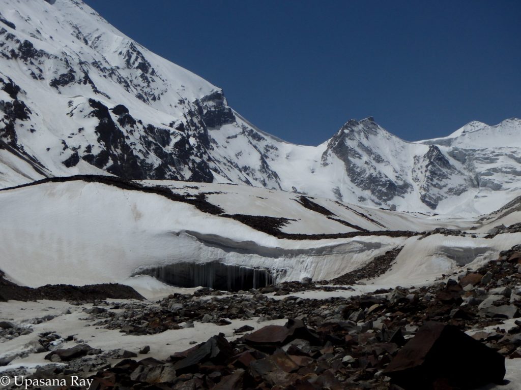 Baspa Glacier. Chotakhaga pass is visible in the background
