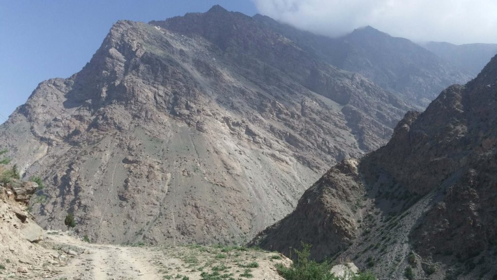 Looking back toward Shurting