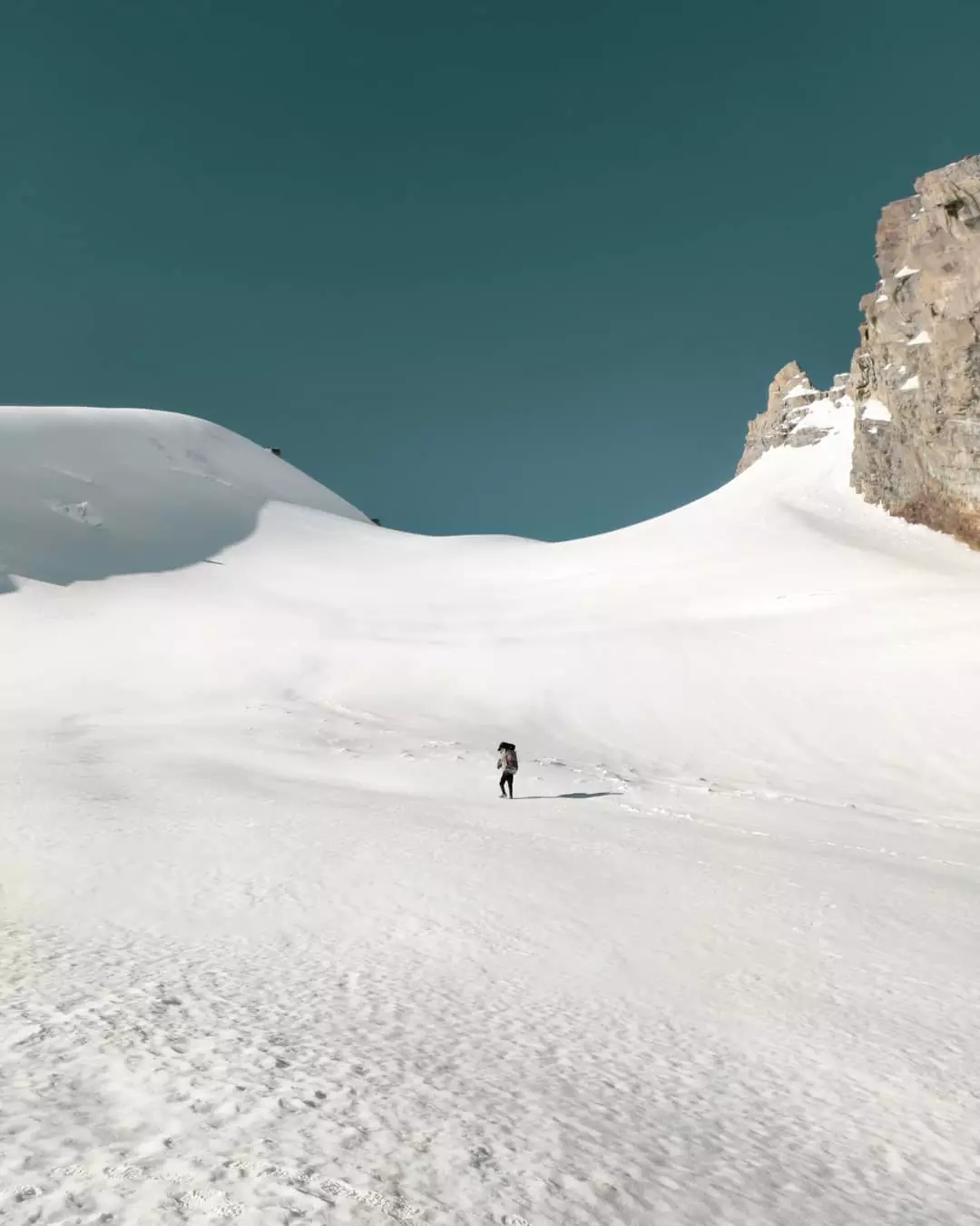 Approach to the Col Climbing up the Auden's Col glacier