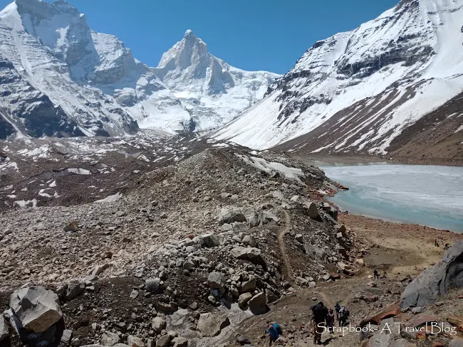 KedarTal-lake-and-surrounding-landscape Kedartal lake and surrounding peaks of Gangotri range of mountains