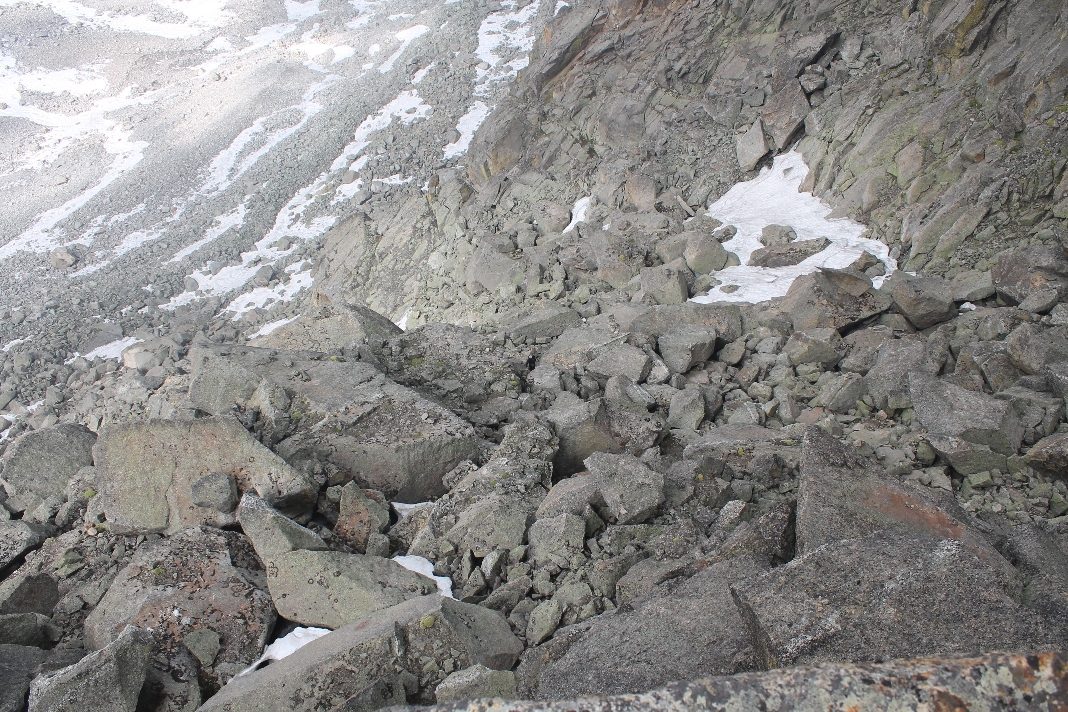 Boulder stretch zone above Parvati kund