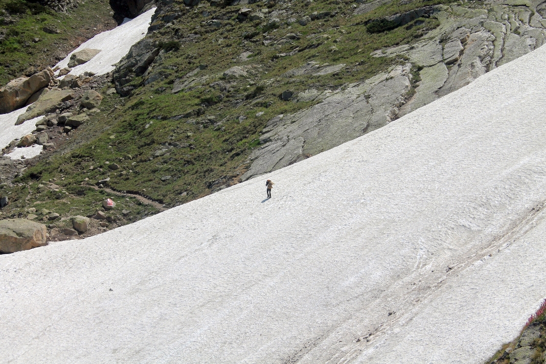 Crossing glacier below Gufa camp