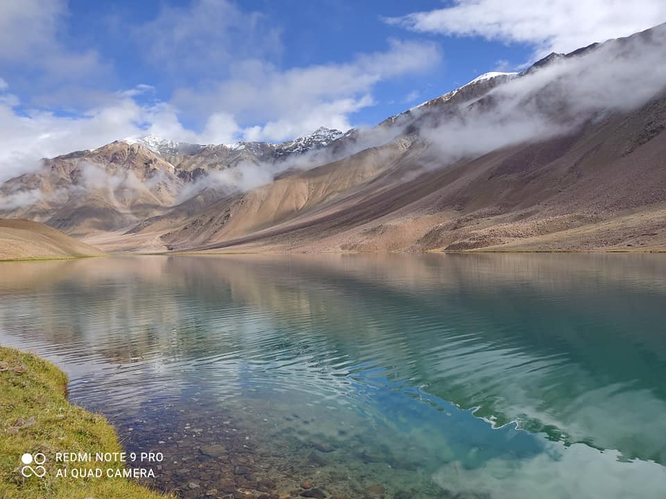 Clear waters of Chandratal lake
