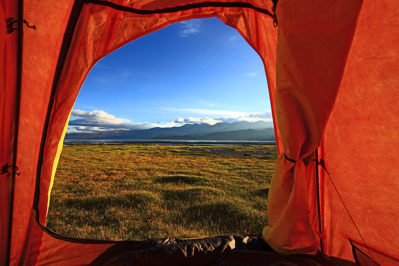 Camping on the shores of Tso Moriri lake