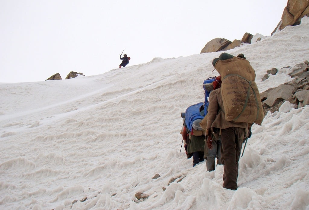 Approaching the Lamkhaga pass at 50 minutes past 4