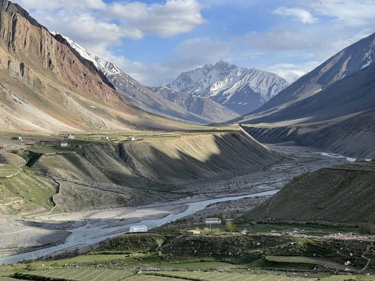 Clouds casting shadow over Pin valley