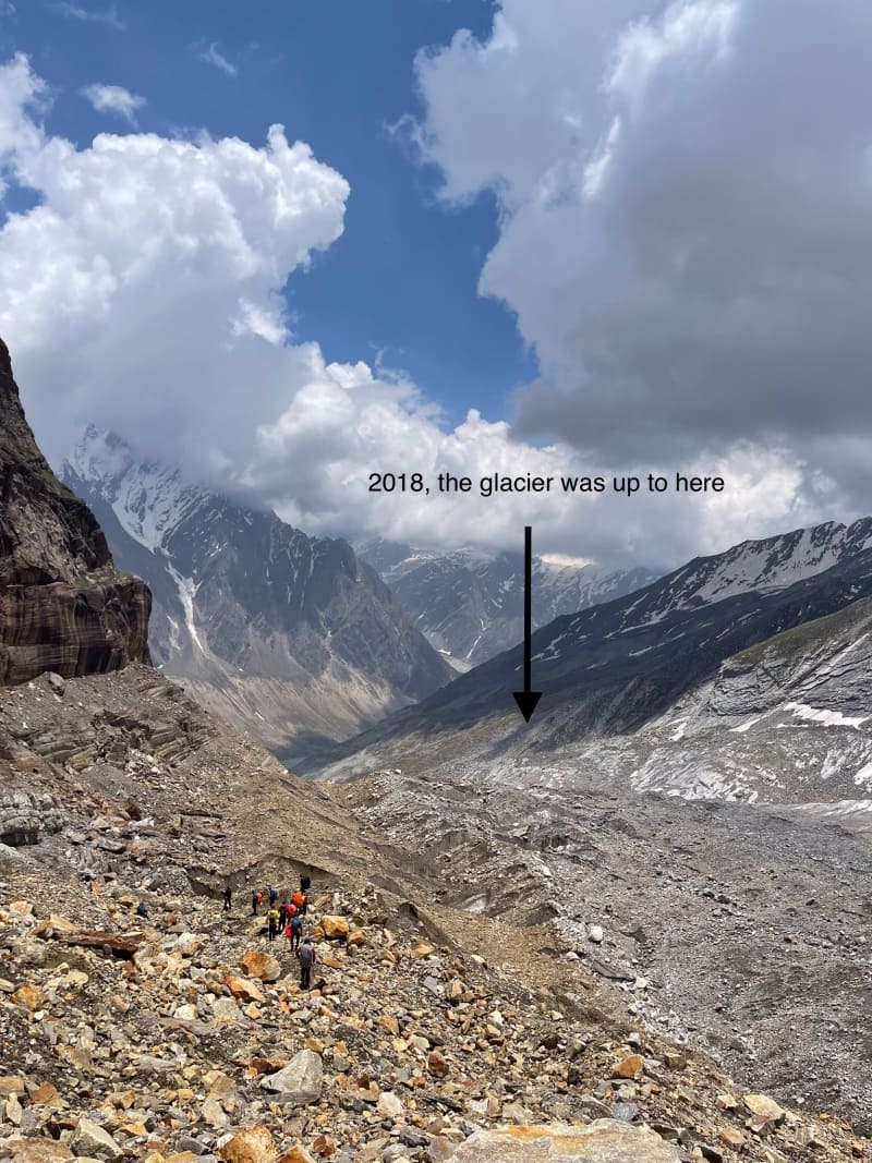 Moraine and boulder area after Khatling glacier