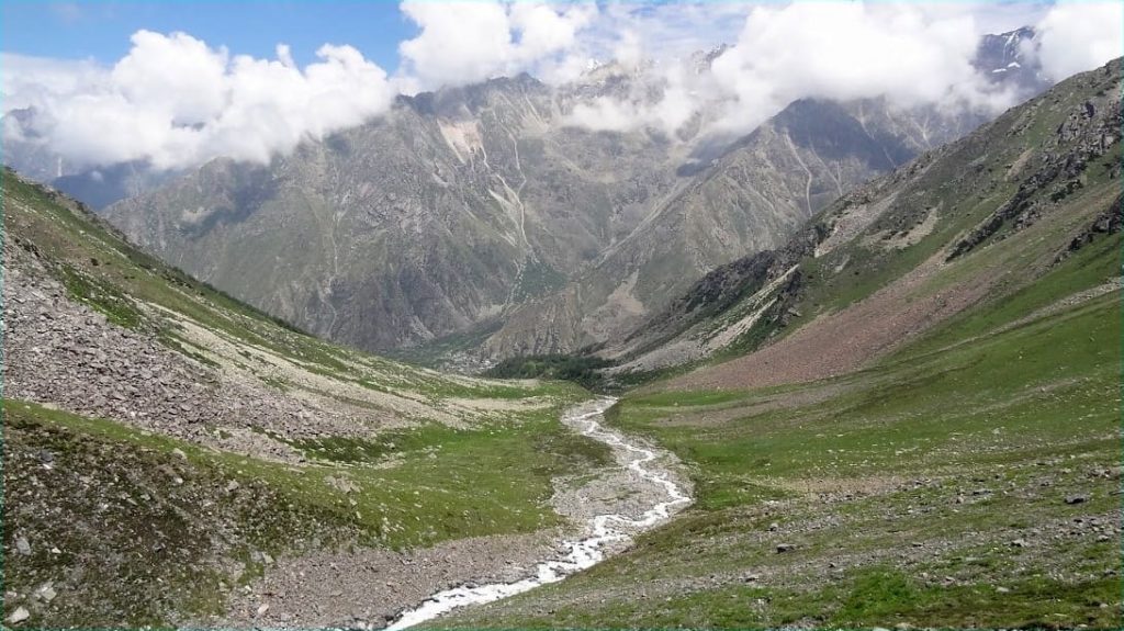 Looking back to wide vista of Baspa valley
