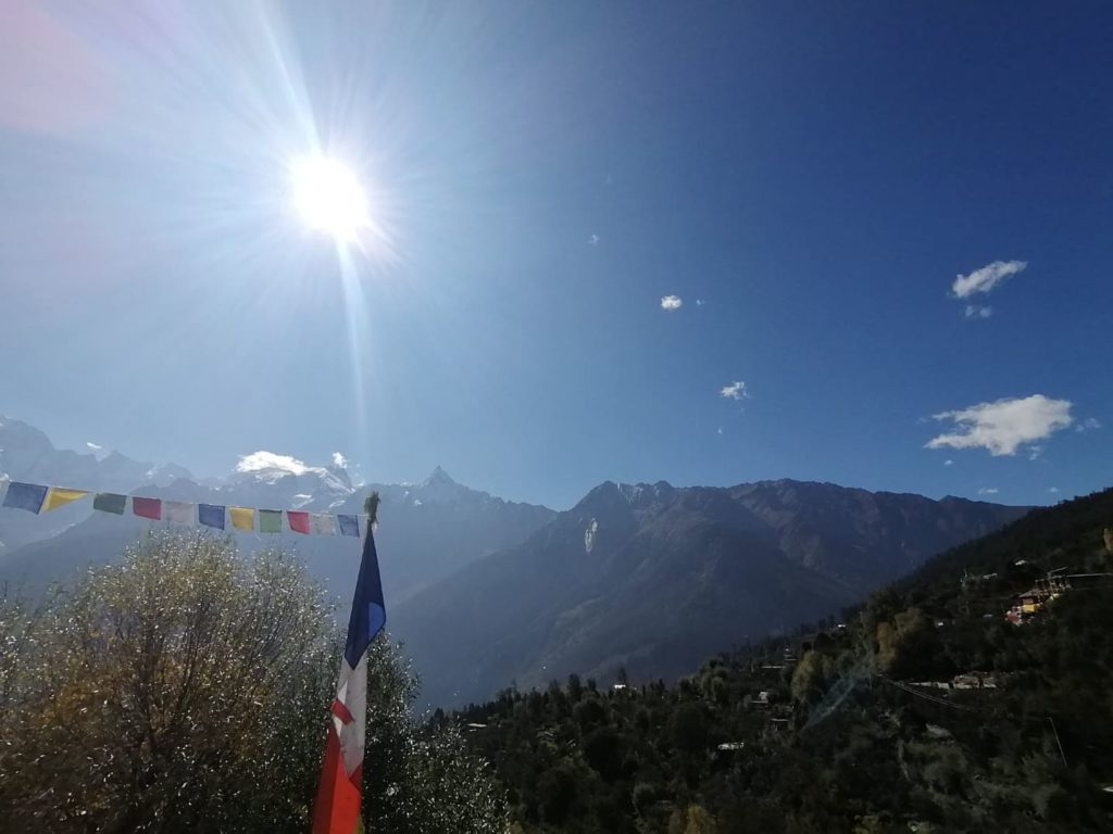A winter morning in Kalpa
