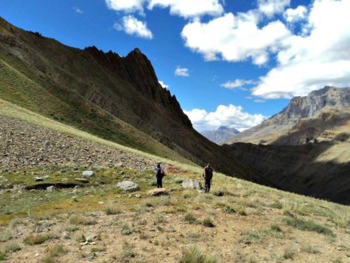 Bicho Thach. Larsa we trek